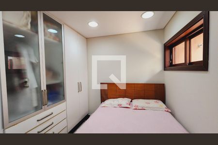 Casa de condomínio à venda com 538m², 5 quartos e 3 vagas Casa de condomínio à venda com 538m², 5 quartos e 3 vagasQuarto