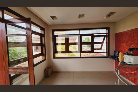 Casa de condomínio à venda com 538m², 5 quartos e 3 vagas Casa de condomínio à venda com 538m², 5 quartos e 3 vagas Área externa