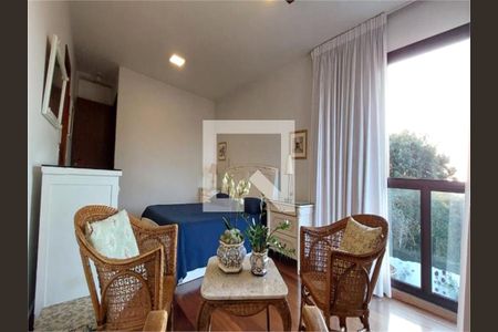 Casa à venda com 3 quartos, 374m² em City América, São Paulo