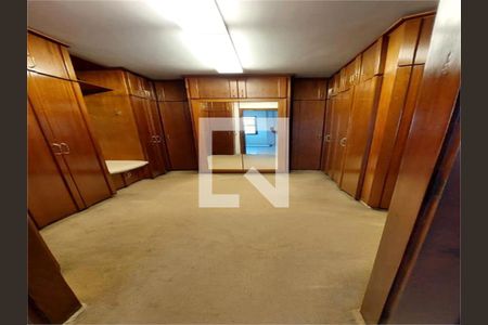 Casa à venda com 3 quartos, 374m² em City América, São Paulo