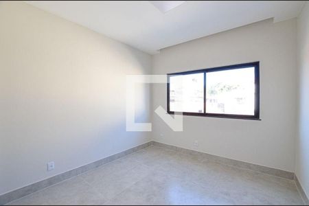 Casa à venda com 3 quartos, 223m² em Itaipu, Niterói