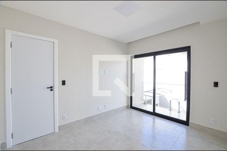 Casa à venda com 3 quartos, 187m² em Itaipu, Niterói