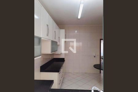 Casa de Condomínio à venda com 3 quartos, 200m² em Bosque da Saúde, São Paulo