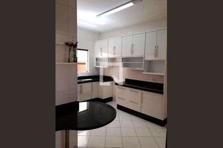 Casa de Condomínio à venda com 3 quartos, 200m² em Bosque da Saúde, São Paulo