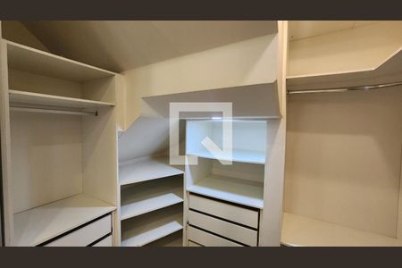 Casa para alugar com 212m², 3 quartos e 2 vagasCloset da suíte 1