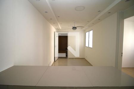 Sala de apartamento para alugar com 2 quartos, 40m² em Bonsucesso, Rio de Janeiro