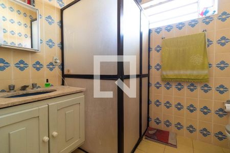 Casa à venda com 275m², 3 quartos e 3 vagasBanheiro 01