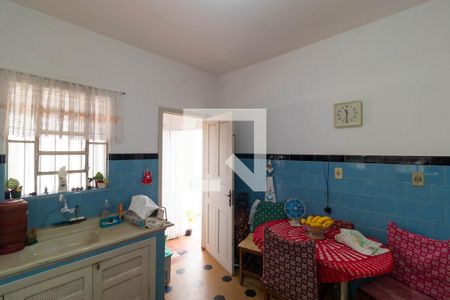 Casa à venda com 275m², 3 quartos e 3 vagasCozinha da Casa 02