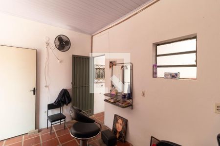 Casa à venda com 275m², 3 quartos e 3 vagasEscritório 02