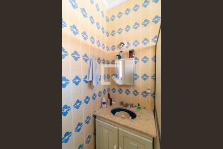 Casa à venda com 275m², 3 quartos e 3 vagasBanheiro 02