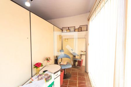 Casa à venda com 275m², 3 quartos e 3 vagasEscritório 02