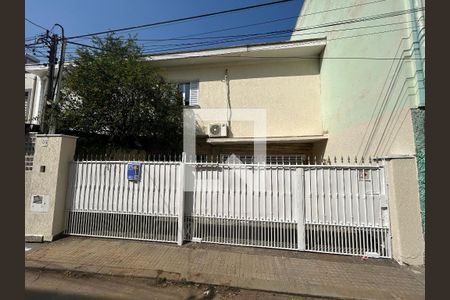 Casa para alugar com 250m², 4 quartos e 5 vagasFachada