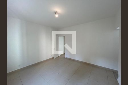 Casa para alugar com 250m², 4 quartos e 5 vagassuite
