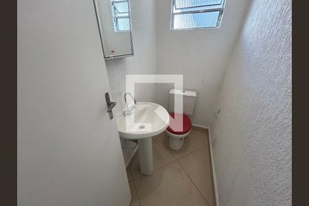 Casa para alugar com 250m², 4 quartos e 5 vagasBanheiro 1
