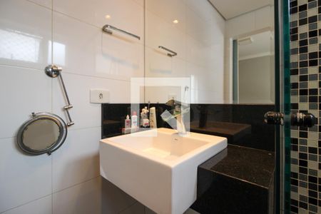 Apartamento à venda com 140m², 4 quartos e 1 vagaBanheiro da Suíte 2