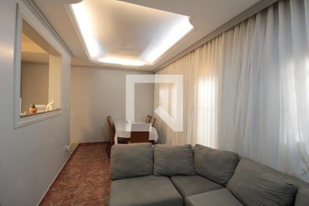 Sala de casa à venda com 6 quartos, 200m² em Xodó Marize, Belo Horizonte