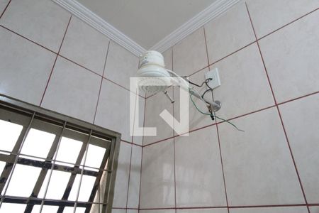 Casa à venda com 200m², 6 quartos e 2 vagasBanheiro Social