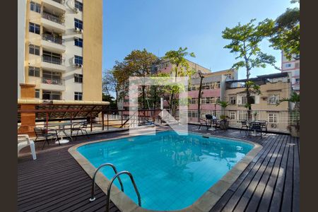 Apartamento à venda com 65m², 2 quartos e 1 vagaÁrea comum - Piscina