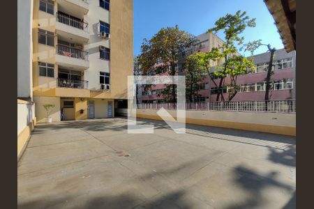 Apartamento à venda com 65m², 2 quartos e 1 vagaÁrea comum - Playground
