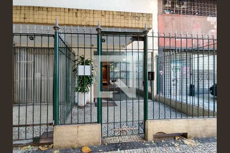 Apartamento à venda com 65m², 2 quartos e 1 vagaFachada e portaria