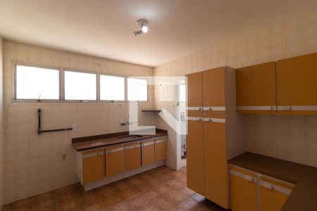 Apartamento à venda com 185m², 3 quartos e 3 vagasCozinha