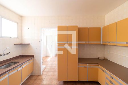 Apartamento à venda com 185m², 3 quartos e 3 vagasCozinha