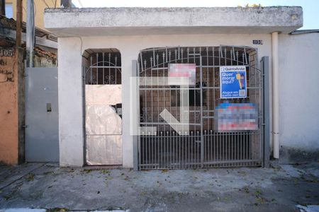 Casa para alugar com 70m², 2 quartos e 1 vagaFachada