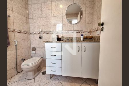 Banheiro de apartamento à venda com 2 quartos, 71m² em Catete, Rio de Janeiro