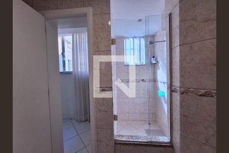 Banheiro de apartamento à venda com 2 quartos, 71m² em Catete, Rio de Janeiro