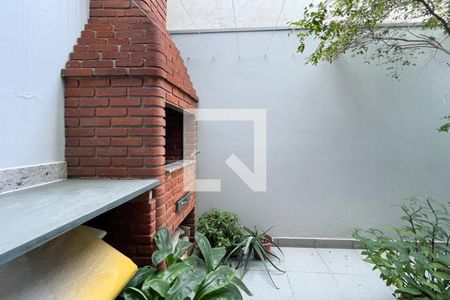 Casa à venda com 312m², 3 quartos e 2 vagasÁrea - Churrasqueira