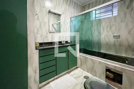 Casa à venda com 312m², 3 quartos e 2 vagasBanheiro - Suíte 1