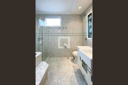 Casa à venda com 312m², 3 quartos e 2 vagasBanheiro - Suíte 2