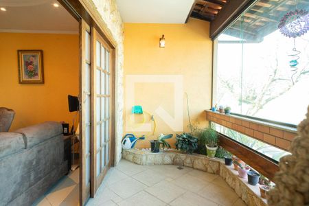 Casa à venda com 312m², 3 quartos e 2 vagasSacada