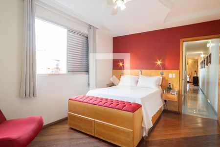 Casa à venda com 312m², 3 quartos e 2 vagasSuíte 2