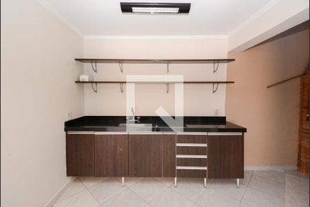 Casa à venda com 210m², 4 quartos e 5 vagasQuintal - churrasqueira