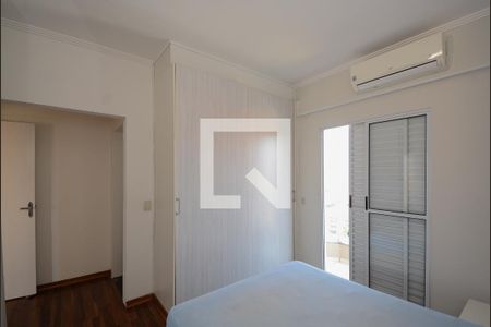 Casa à venda com 210m², 4 quartos e 5 vagasSuíte 1