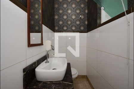Casa à venda com 210m², 4 quartos e 5 vagasLavabo