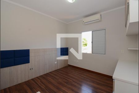 Casa à venda com 210m², 4 quartos e 5 vagasSuíte 3