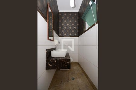 Casa à venda com 210m², 4 quartos e 5 vagasLavabo