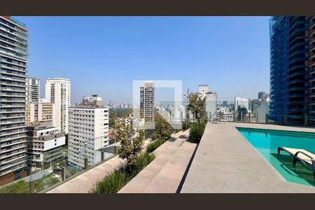 Studio à venda com 82m², 1 quarto e 1 vagaPiscina