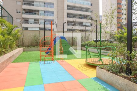 Apartamento à venda com 222m², 3 quartos e 3 vagasÁrea comum - Playground