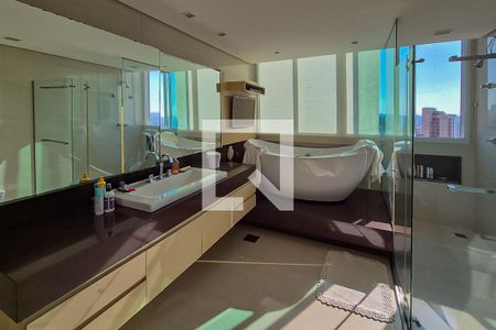 Casa à venda com 587m², 4 quartos e 4 vagas Casa à venda com 587m², 4 quartos e 4 vagasBanheiro