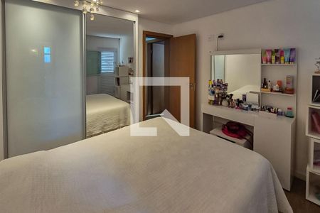 Casa à venda com 587m², 4 quartos e 4 vagas Casa à venda com 587m², 4 quartos e 4 vagasQuarto