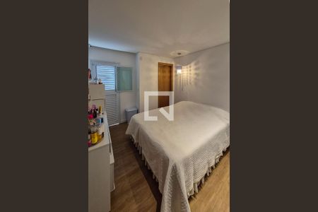 Casa à venda com 587m², 4 quartos e 4 vagas Casa à venda com 587m², 4 quartos e 4 vagasQuarto