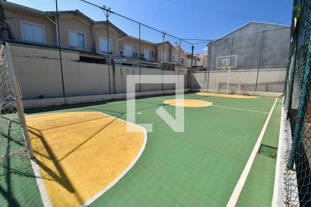 Casa de condomínio à venda com 98m², 3 quartos e 2 vagasÁrea comum - Quadra Poliesportiva