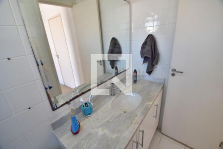 Casa de condomínio à venda com 98m², 3 quartos e 2 vagasBanheiro 2