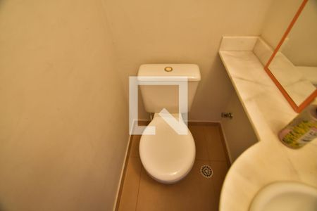 Casa de condomínio à venda com 98m², 3 quartos e 2 vagasLavabo