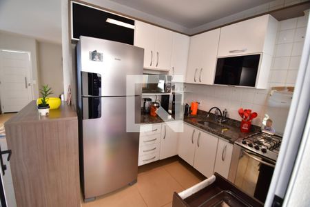 Casa de condomínio à venda com 98m², 3 quartos e 2 vagasCozinha