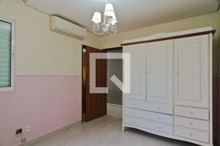 Casa à venda com 400m², 3 quartos e 7 vagasSuíte 2