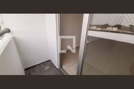Sacada de apartamento para alugar com 3 quartos, 70m² em Continental, Osasco
